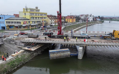 Pronájem pontonového mostu